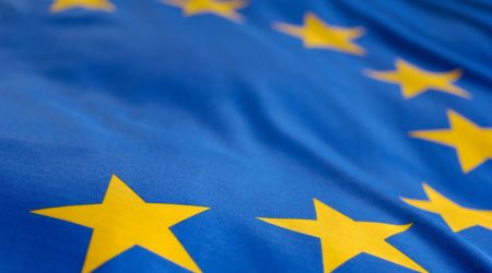 Europa-flagge-blau-gelb-sterne-stoff-EUIPO