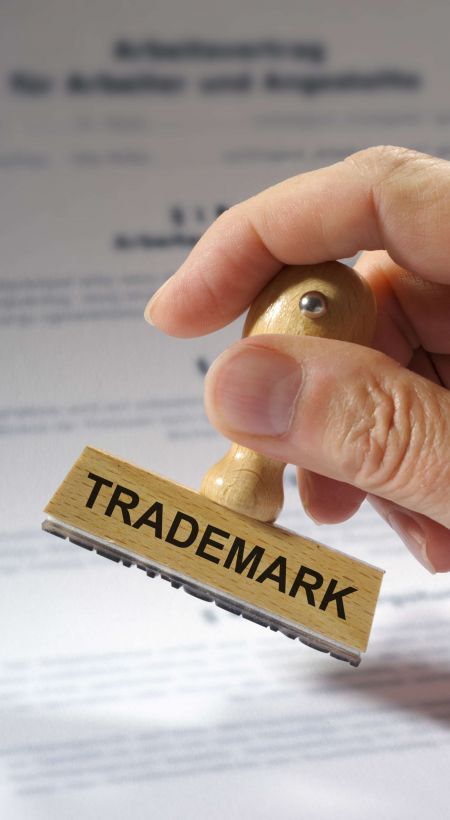 Patentanwalt-pfalz-stempel-trademark-dokument-papier-hand-marke